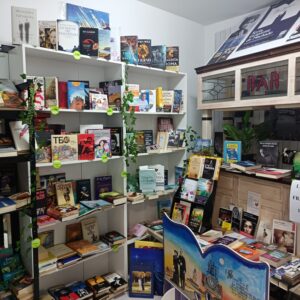 LIBROS EN TIENDA